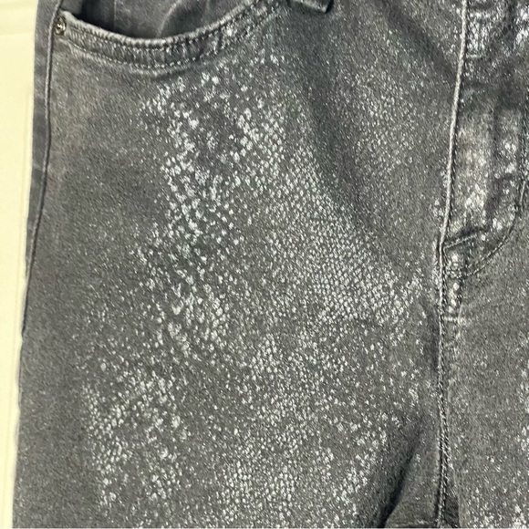 William Rast Black Snake Print Ankle Jeans Size 30 - Picture 10 of 10